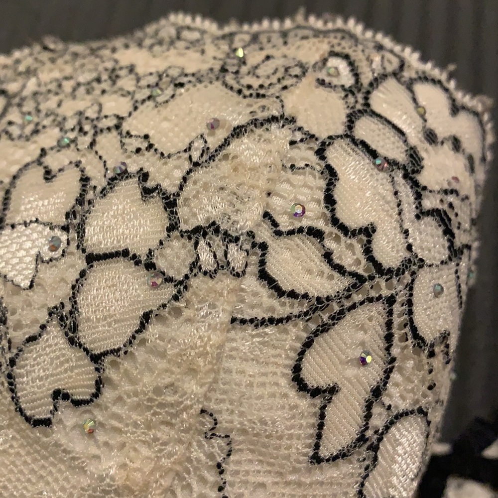 Bra - Picture 2 of 2